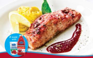 GRILLED SALMON WITH CRANBERRY RELISH