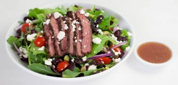 GRILLED STEAK AND CRANBERRY SALAD